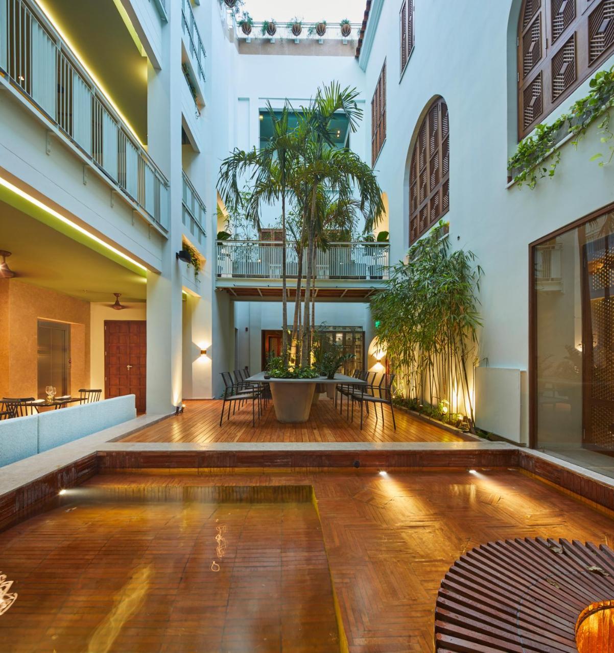 Hotel Boutique Casona Del Colegio Картахена Экстерьер фото The interior courtyard of the hotel